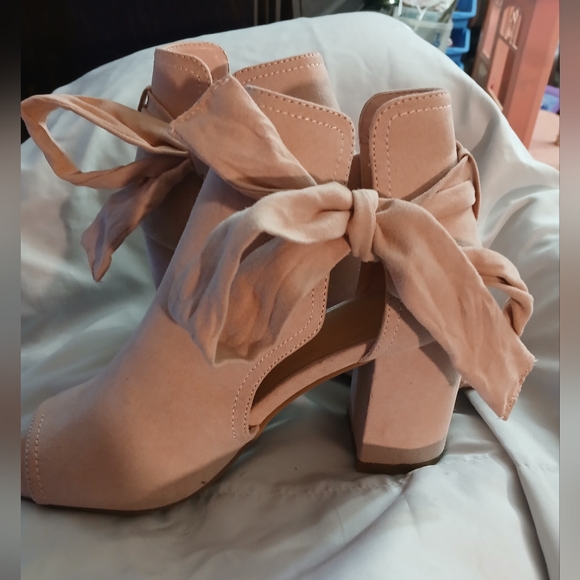 Justfab shoes - Picture 3 of 5